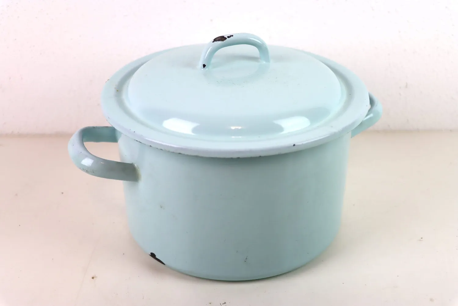 Mon Ami(e) Vintage Emaille-Topf mit Deckel Shabby