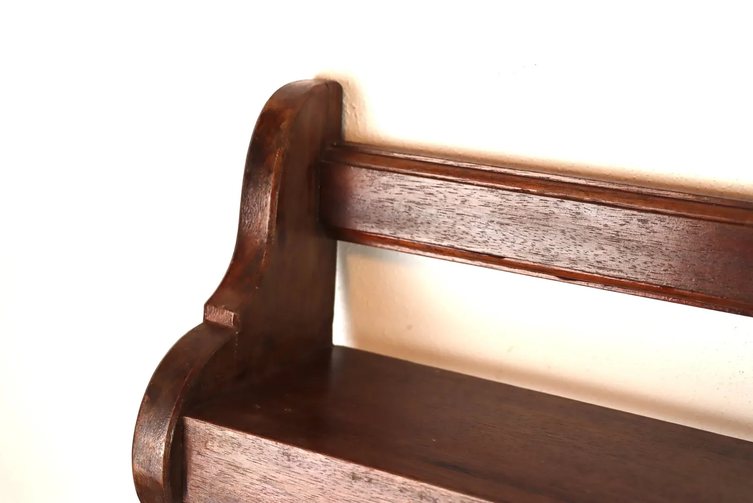 Mon Ami(e) Vintage Garderoben-Regal Eiche massiv 110 cm Landhaus