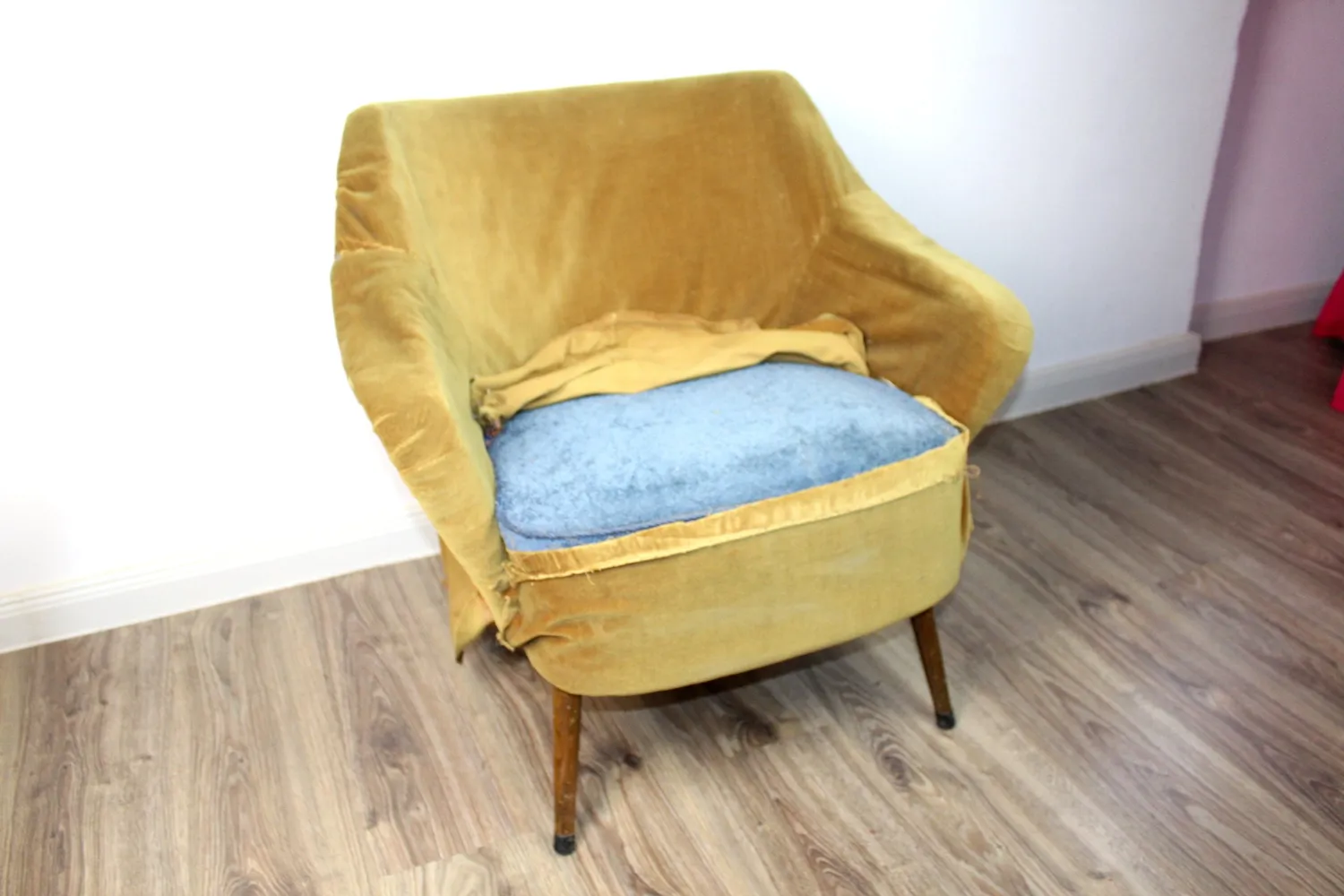 Mon Ami(e) Vintage Cocktailsessel Rohling zum Neubeziehen