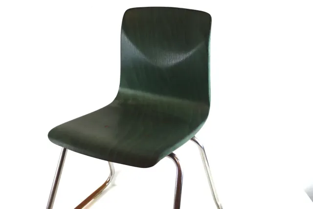 Mon Ami(e) Vintage Stapelstuhl Thur-Op-Seat grün 70er