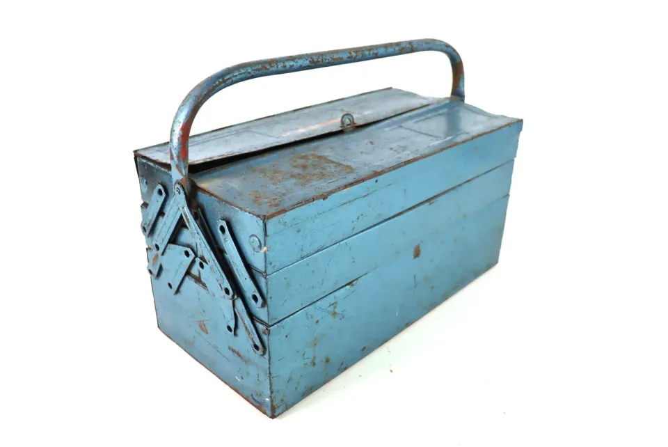 Mon Ami(e) Vintage blaue Werkzeugkiste Metall Vintage