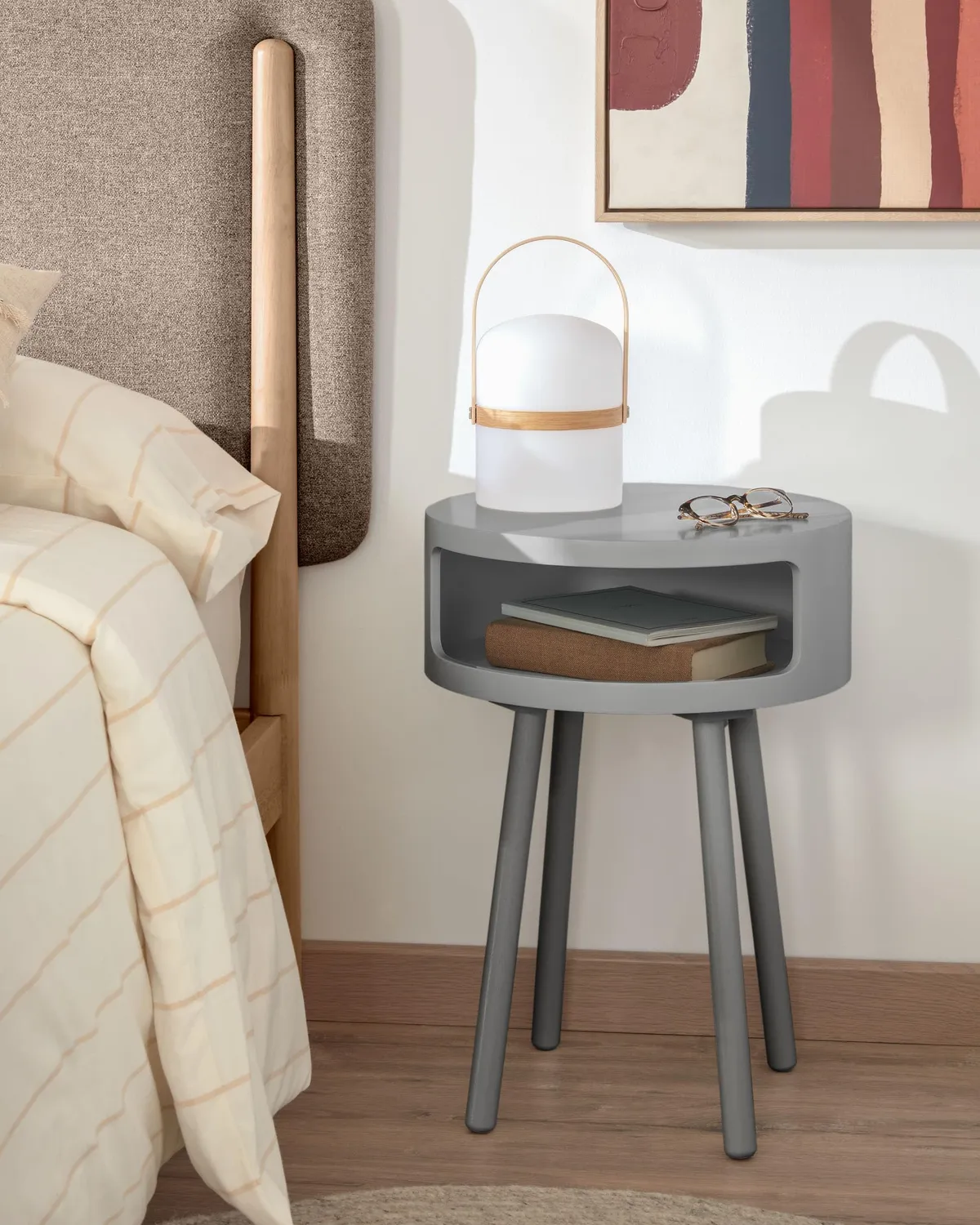 Kave Home Kurb Beistelltisch rund mit Ablage