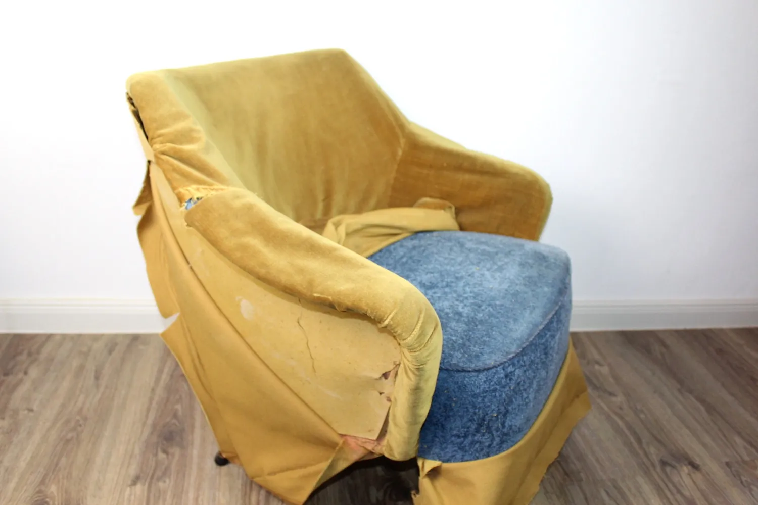 Mon Ami(e) Vintage Cocktailsessel Rohling zum Neubeziehen