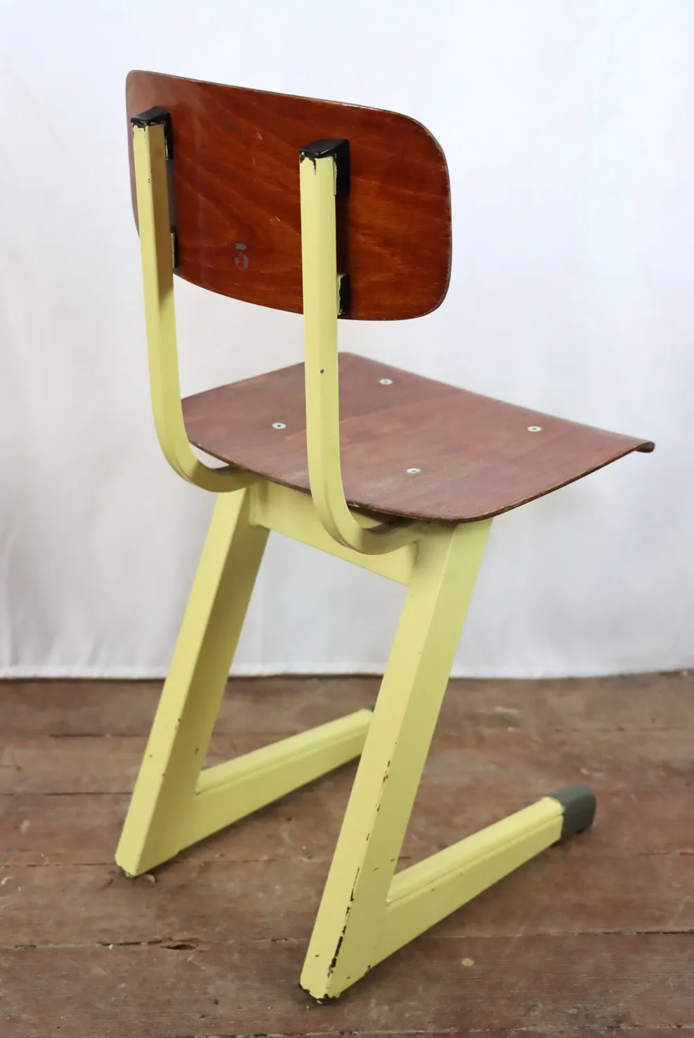Mon Ami(e) Vintage Kinderstuhl Stahl Holz Sitzhöhe 35 cm