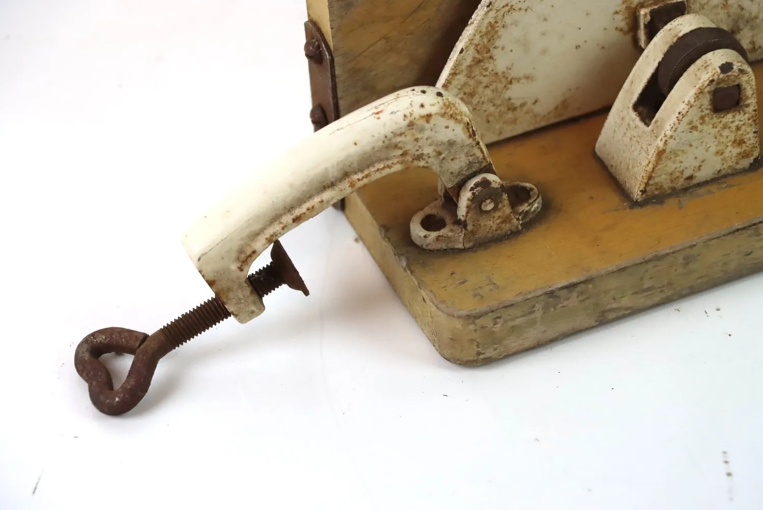 Mon Ami(e) Vintage Brotschneidemaschine Holz Handkurbel