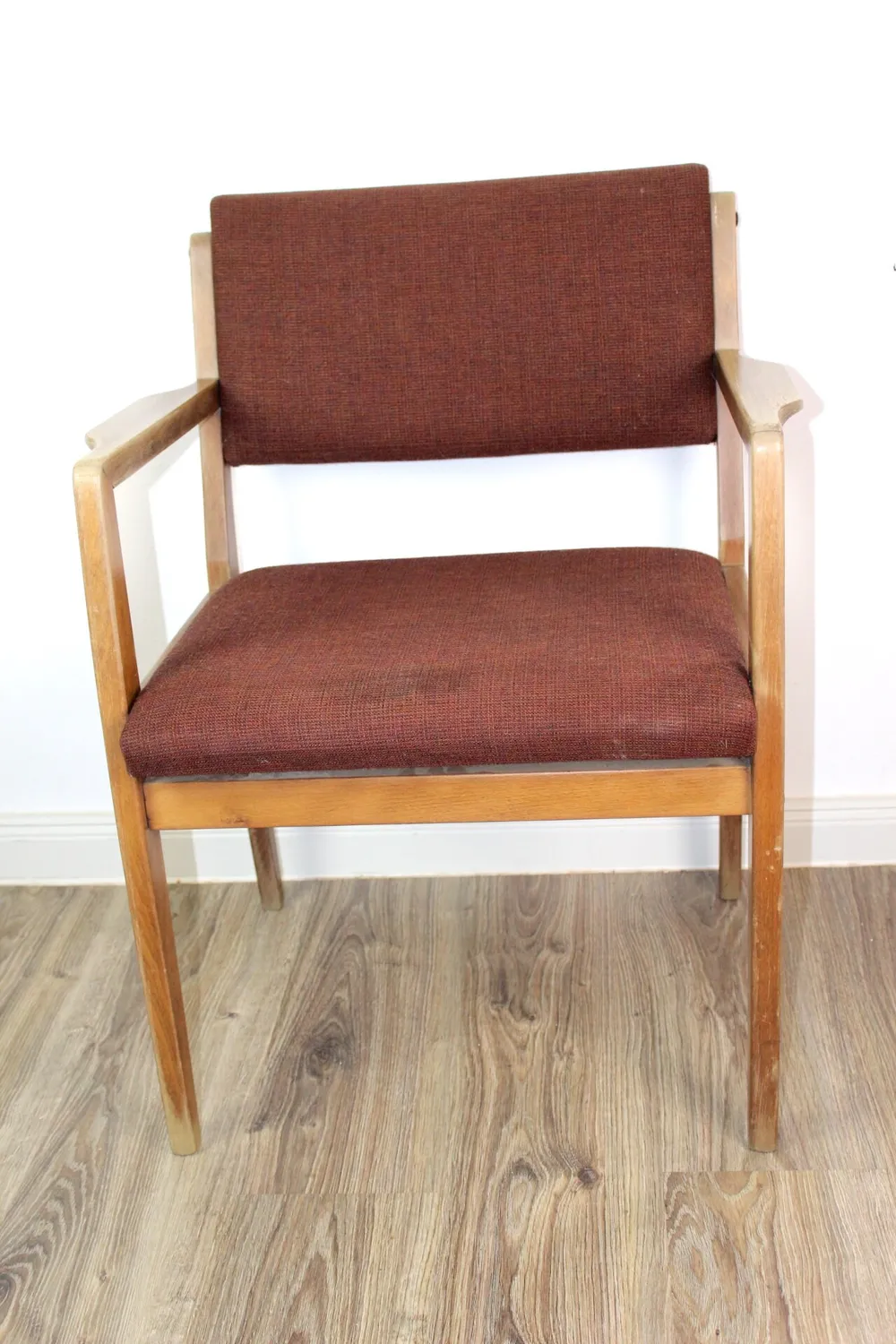 Mon Ami(e) Vintage Armlehnstuhl 1950er Holz gepolstert