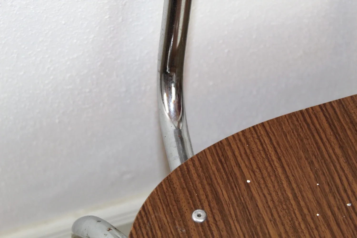 Mon Ami(e) Vintage Küchenstuhl Stahlrohrrahmen braun 47 cm