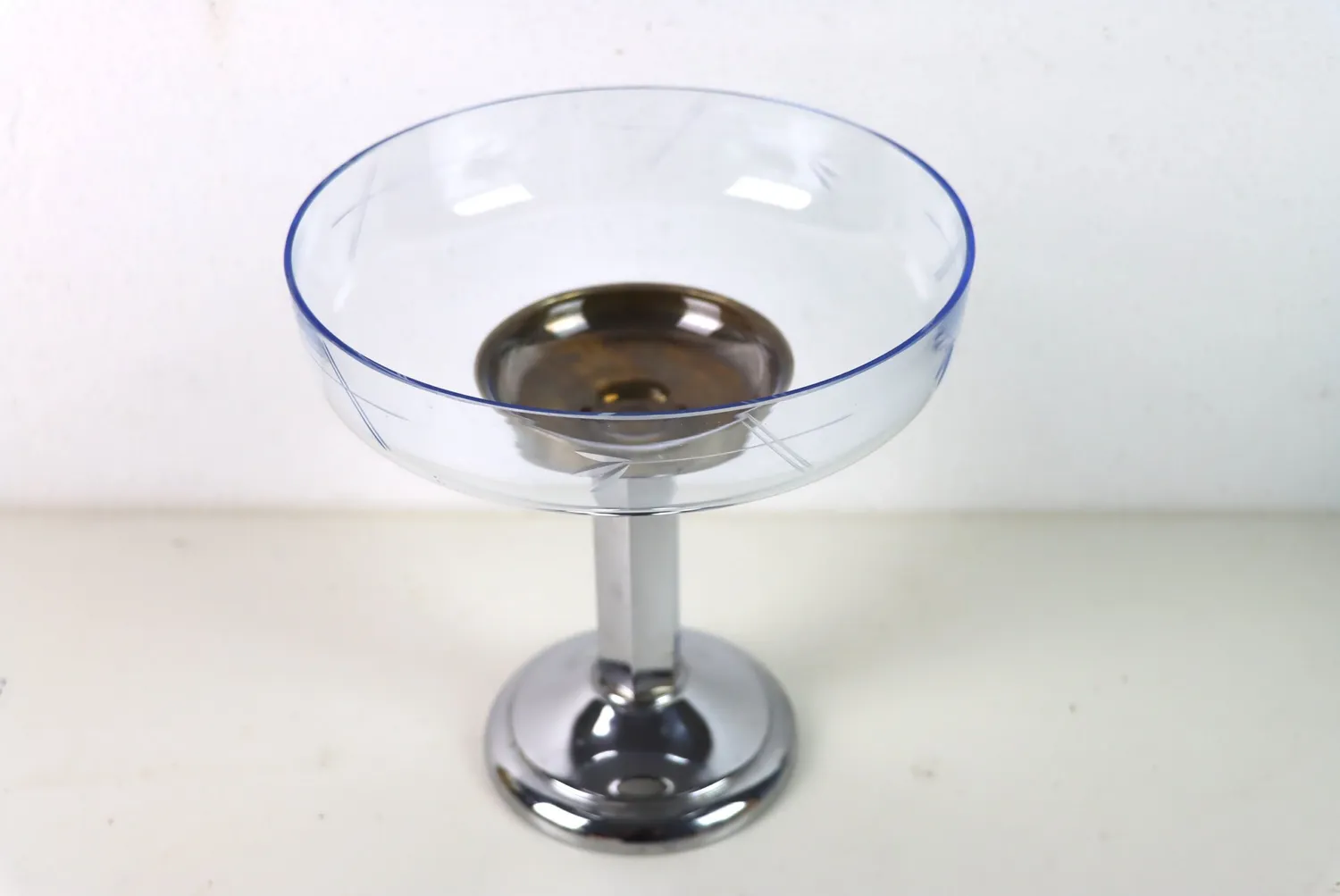 Mon Ami(e) Vintage Glasschale Metallfuß blau Schliff 21 cm