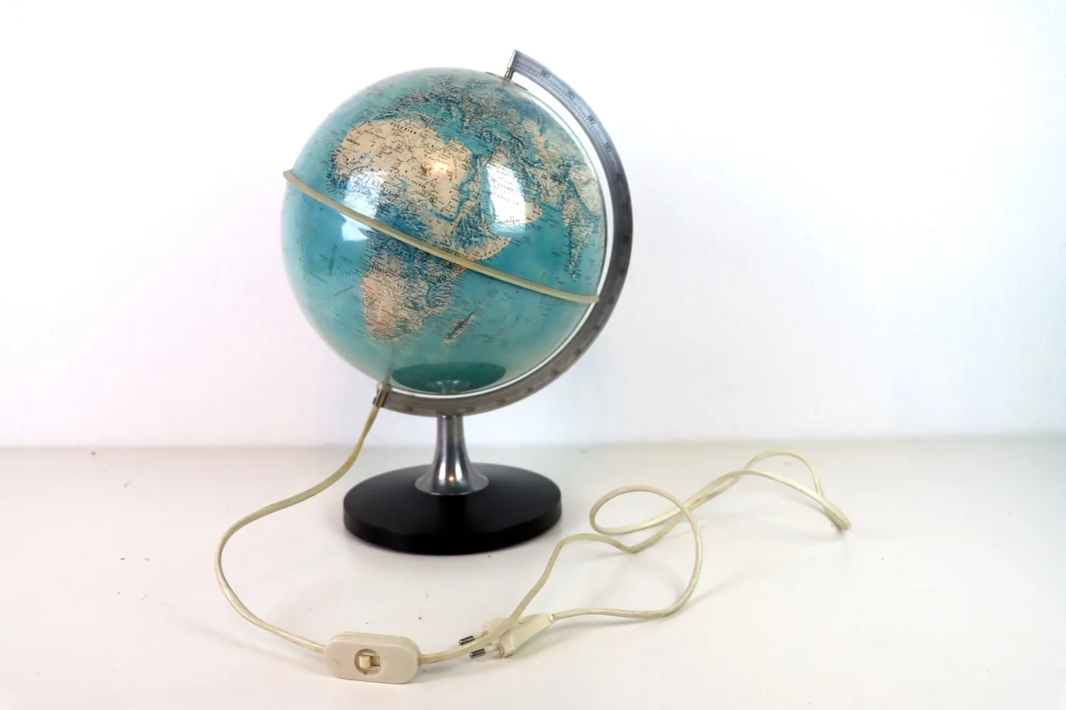Mon Ami(e) Vintage Globus Beleuchtung 36 cm schwarz