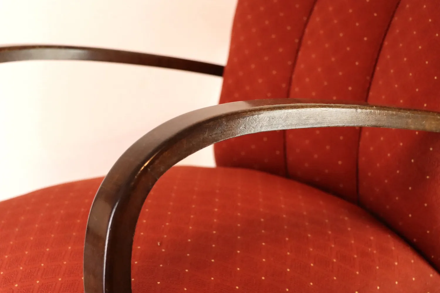 Mon Ami(e) Vintage Loungesessel rot mit Armlehnen